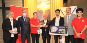 Başkan Güder, TEKNOFEST'te dereceye giren öğrencilerle buluştu