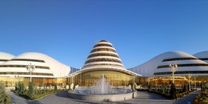 Rönesans, Türkmenistan'ın ilk çok amaçlı otel ve iş merkezini inşa etti