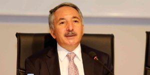 AİÇÜ'de Türkiye'de aile değerlerinin bugünü ve geleceği paneli düzenlendi