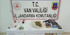 Van'da uyuşturucu sattıkları iddiasıyla 13 şüpheli tutuklandı