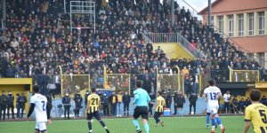 Bitlis Özgüzeldere Spor dörtte dört yaptı