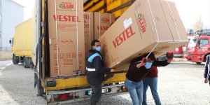 Başkale'de selden etkilenen 29 aileye yardım yapıldı