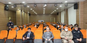 Başkale'de "düzensiz göçle mücadele" çalıştayı düzenlendi