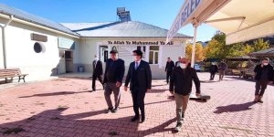 Kaymakam cemevini ziyaret etti, talepleri dinledi