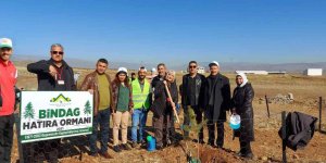 Bingöl depremlerinde hayatını kaybedenler için fidan dikildi
