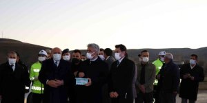 Vali ve milletvekili, sürücülere emniyet kemerinin önemini anlattı