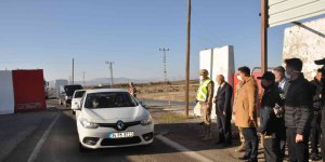 Kaymakam İlidi'den emniyet kemeri kontrolü