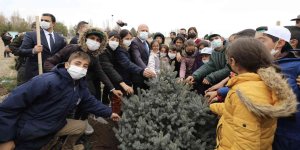 Ağrı'da 'Geleceğe Nefes Kampanyası' kapsamında fidan dikim etkinliği düzenlendi