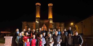 Erzurum'a 2 kupayla döndüler