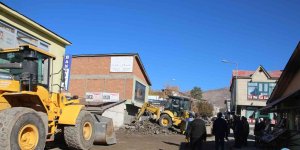 Varto'da kilitli parke taşı çalışmaları devam ediyor