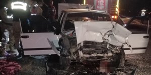 Elazığ'da tıra arkadan çarpan otomobilin sürücüsü ve eşi öldü