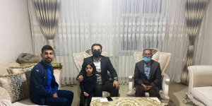 Kaymakam Güder, milli atleti evinde ziyaret etti