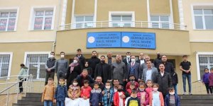 Avrupa'dan sınırdaki çocuklara giyim yardımı