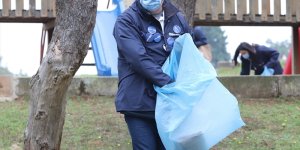 Sabancı Holding gönüllüleri ÇEVKO Vakfı iş birliğiyle Büyükada'yı temizledi