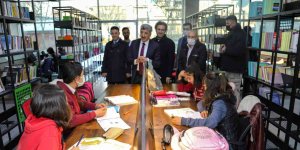 Van Büyükşehir Belediyesinin kütüphanesi hizmete açıldı