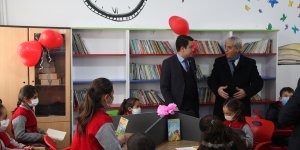 Ahlat'ta 29 okul kütüphaneye kavuştu