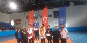 Hakkarili sporcular 7 madalya ile döndü