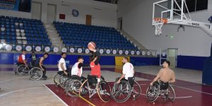 Hakkarili sporcunun Tekerlekli Sandalye Basketbol Kadın Milli Takımı'na seçilme gururu
