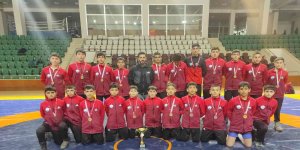 Eleşkirt'li güreşçiler Iğdır'da şampiyon oldu