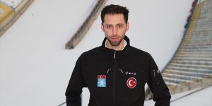 Kayakla atlamada tarihe geçen İpçioğlu kariyeriyle göz dolduruyor: