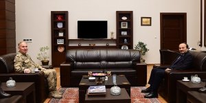 Jandarma Bölge Komutanından Rektör Çakmak'a ziyaret