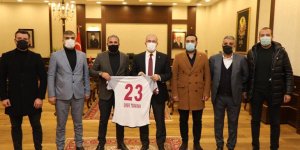Elazığspor yönetimi, Vali Toraman ile bir araya geldi