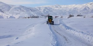 Erzurum, Ağrı ve Erzincan'da 681 yerleşim biriminin yolu kardan kapandı