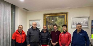 Olimpiyat fatihlerine pastalı kutlama