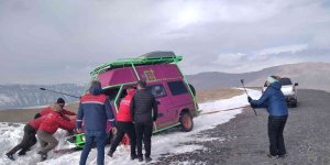 Nemrut Kalderası'nda mahsur kalan turistler kurtarıldı