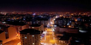 Van Büyükşehir Belediyesi 2021'de 192 kilometre yol yaptı