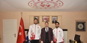 Elazığlı sporcular, Karadağ'dan madalyayla döndü