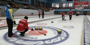 Curling Milli Takımı Erzurum'da kampa girdi