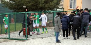 Malatya'da amatör maçta futbolcular arasında kavga