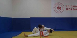 Tatvan'da minik judocular yetişiyor