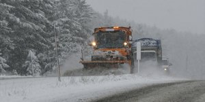 Kars ve Erzincan'da kar nedeniyle 69 köy yolunda ulaşım sağlanamıyor