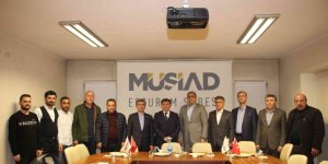 İran heyeti Erzurum'da işadamları ile bir araya geldi