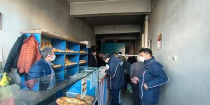 Erciş'te yüksek fiyata ekmek satan 42 fırına ceza