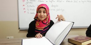 Erzurumlu görme engelli Tansu Çiller'in azmi takdir topluyor