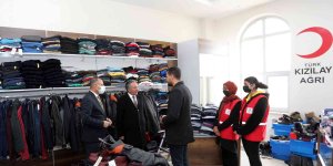 AİÇÜ Rektörü Prof. Dr. Karabulut kızılay giyim mağazasını ziyaret etti