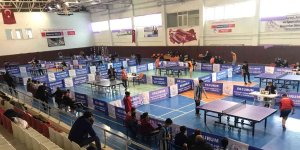 Liseli gençler masada buluştu