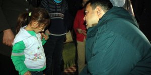 Evi yanan aile devletin şefkat eliyle sıcak yuvaya kavuştu