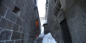 Bitlis'in büryan kebabı 4 asırlık handa ziyaretçilere sunuluyor