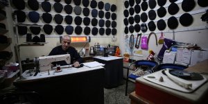 10 metrekarelik dükkanda 61 yıldır kasket üretiyor