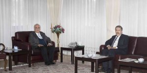 Milletvekili Taşkesenlioğlu ile MKYK Üyesi Fırat'tan Rektör Çomaklı'ya tebrik ziyareti
