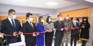 Hakkari'de kütüphane ve etüt merkezi açıldı