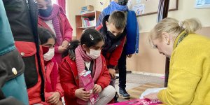 Köy okullarında eğitim gören binlerce öğrenci hayallerindeki oyuncağa kavuştu