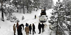 Erzincan'da kar ve tipiden 123 köy yolu ulaşıma kapandı