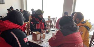 Tipide mahsur kalan 23 öğrenci kurtarıldı