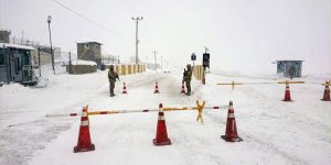 Van-Çatak kara yolu trafiğe kapatıldı