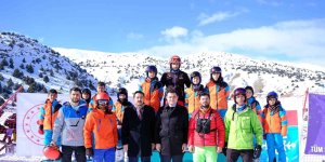 Alp Disiplini U18 Büyükler eleme yarışmalarında dereceye giren sporculara madalyaları verildi